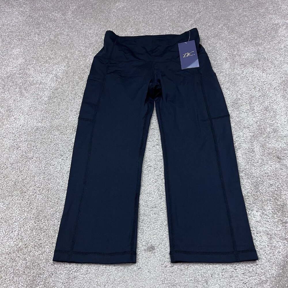 Dragon Fit Leggings Women’s Black Capri Pull On Size Small NWT